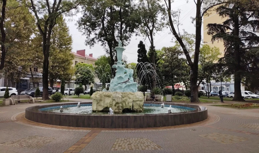 Фонтан «Каменный цветок» в Туапсе