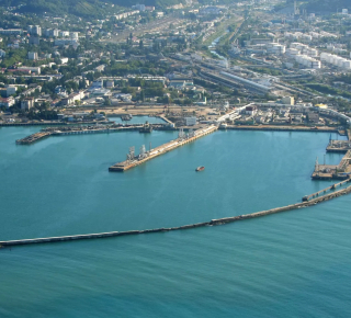 В Туапсе введен режим ЧС после атаки беспилотников