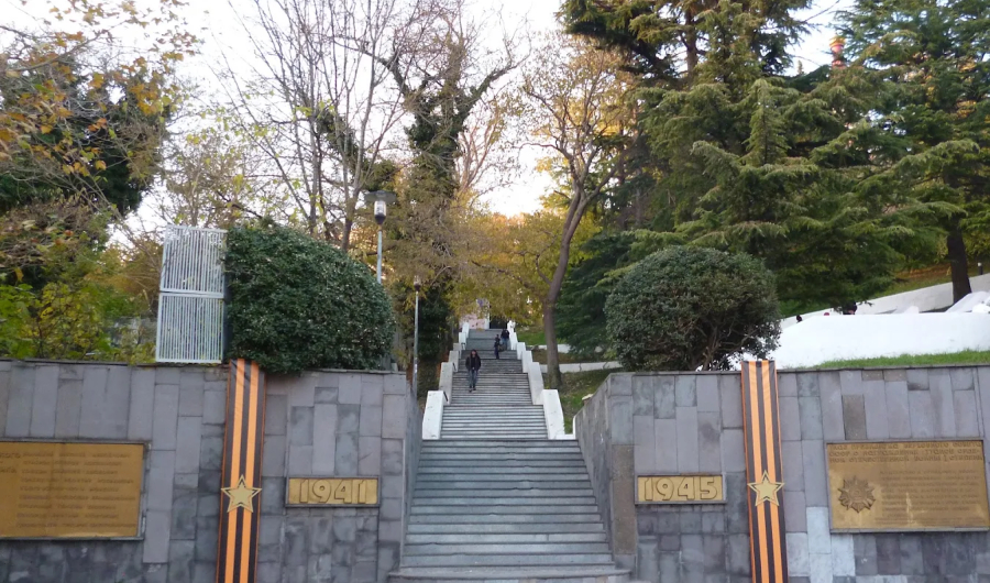 Горка героев в Туапсе 