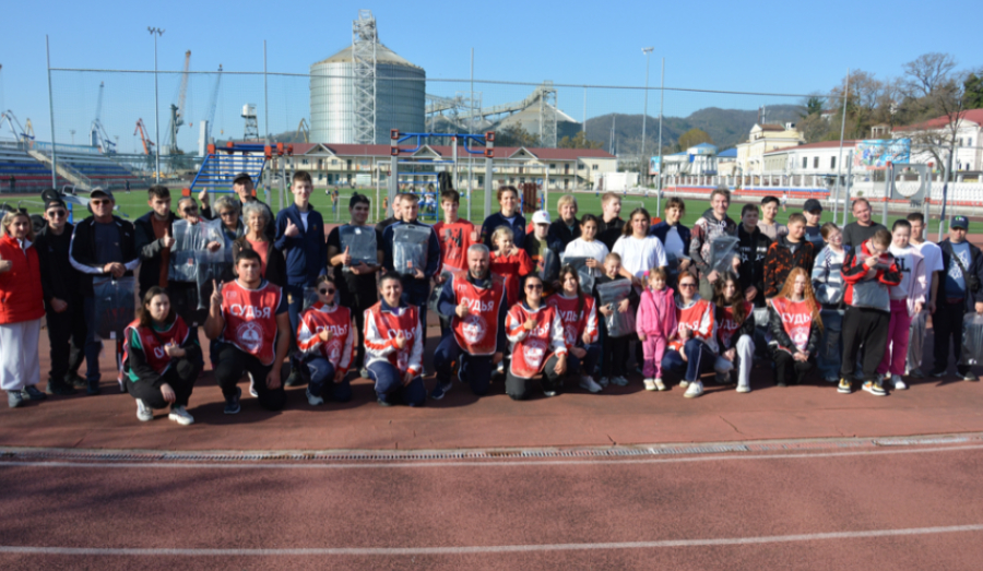 «Солнечный калейдоскоп»: в Туапсе прошел особенный фестиваль ГТО для людей с ОВЗ