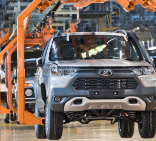 Глава АвтоВАЗа Максим Соколов заявил о вялом спросе и заморозке новинок