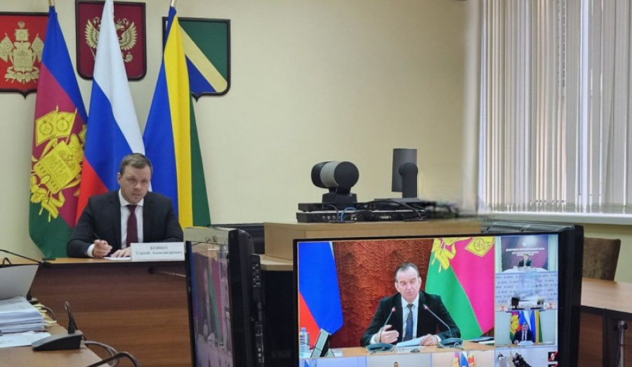 Глава Туапсинского округа рассказал на краевом совещании о создании нового сектора для помощи семьям военнослужащих