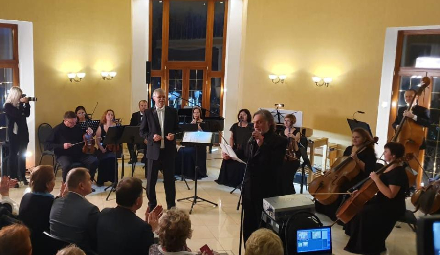 Туапсинский камерный оркестр приглашает на праздничные «Рождественские встречи»